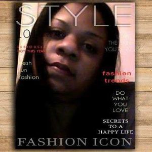 Meet your Posher, Dana